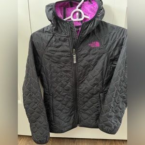 North Face girls light weight jacket 10/12 (M)